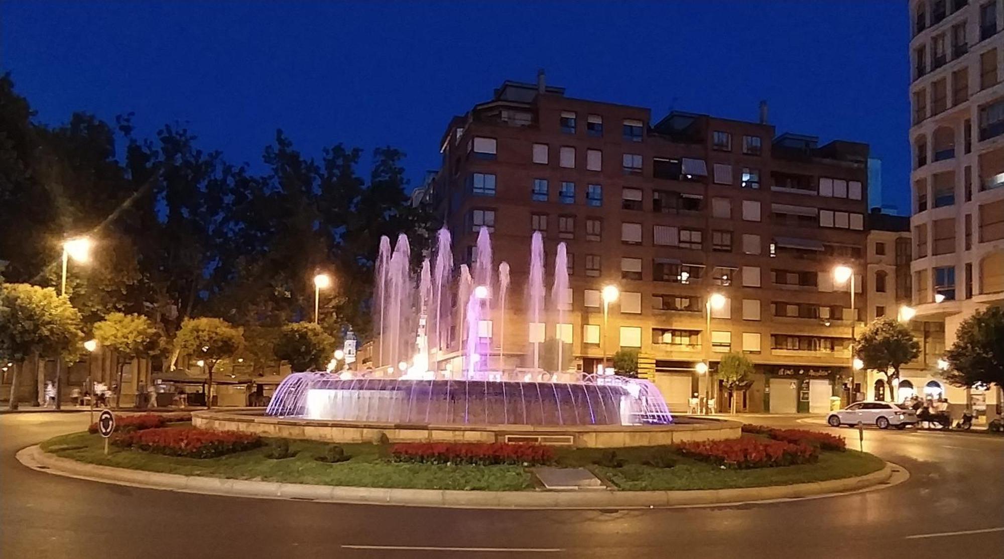 Апартаменты Gonzalo De Berceo 15 " Calidad-Sobrio" And " Free Private Parking " Логроньо Номер фото